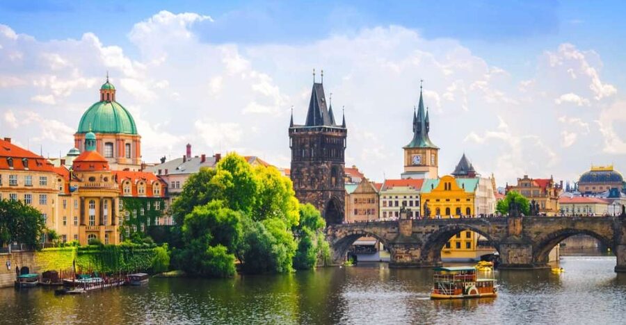 Full-Day Private Trip from Vienna to Prague - Price and logistics: what you are really paying for