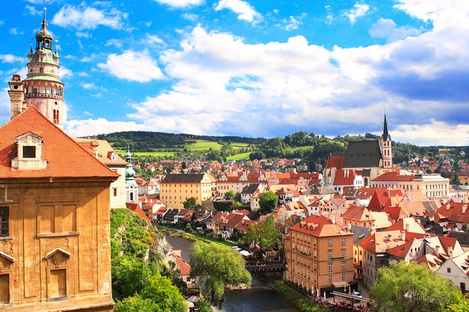 Full-Day Trip to Český Krumlov from Prague - Guides, Group Size, and English Comfort Level