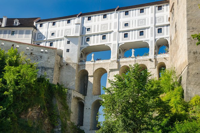 Full-Day Trip to Český Krumlov from Prague - Prague Pickup Timing: When 9:30 Means Tour Start