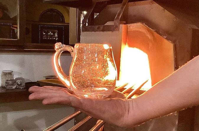 Glass blowing in Prague - Timing and Logistics in Prague: Easy Meeting, Clean Return