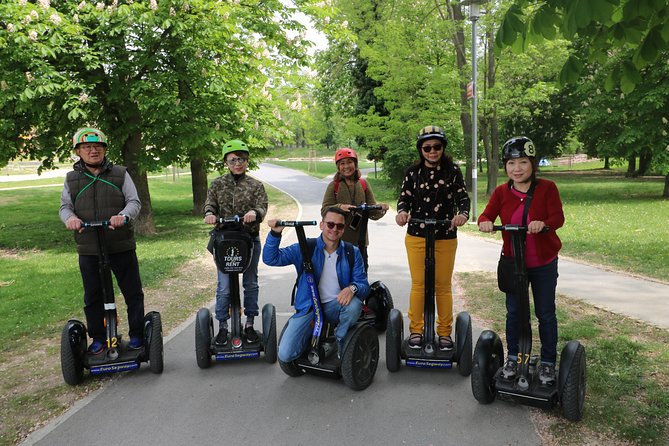 Grandiose half-day guided tour of Prague on Segway and eScooter - Getting set up: training, helmets, and the time you should block