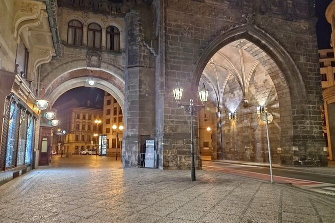 Guided Old Town & Jewish quarter Walking Tour Prague (Tip-based) - Oldest Synagogues, Spanish Synagogue, and Kafka: The Jewish Quarter From the Outside