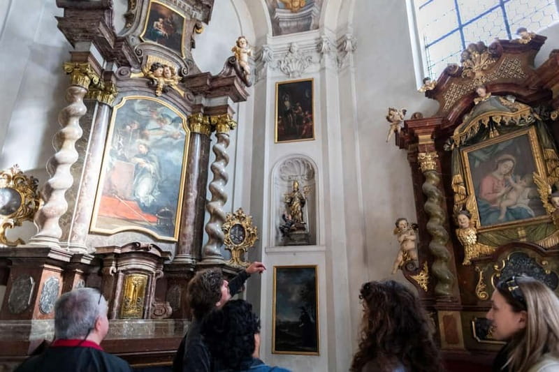 Guided Tour of Prague Castle with Ticket and Transport - Old Royal Palace halls, plus what happens when it is closed