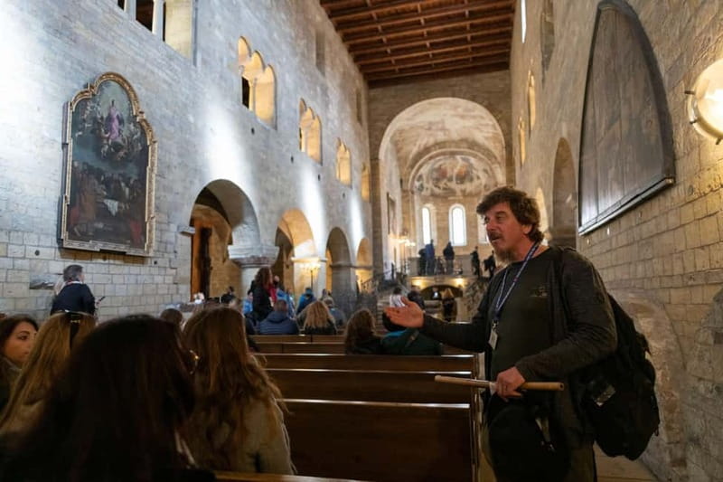 Guided Tour of Prague Castle with Ticket and Transport - St. George’s Basilica and Golden Lane: why the walk ends so well