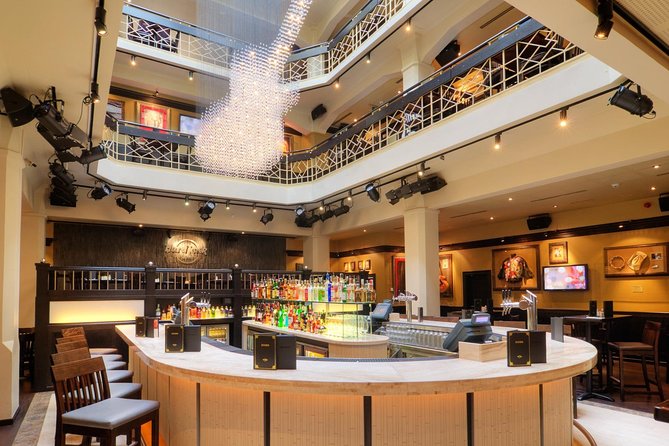 Hard Rock Cafe Prague with Set Lunch or Dinner - What actually happens during your 2-hour meal window