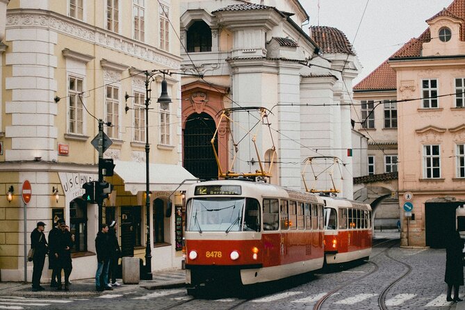 Historic Highlights Walking Tour from Prague - Stop 3: Church of Our Lady before Týn and Its Gothic Spires