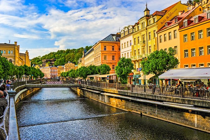 Karlovy Vary All-Inclusive from Prague: Springs, Views & Culture - The Karlovy Vary Museum Stop and the Return to Prague