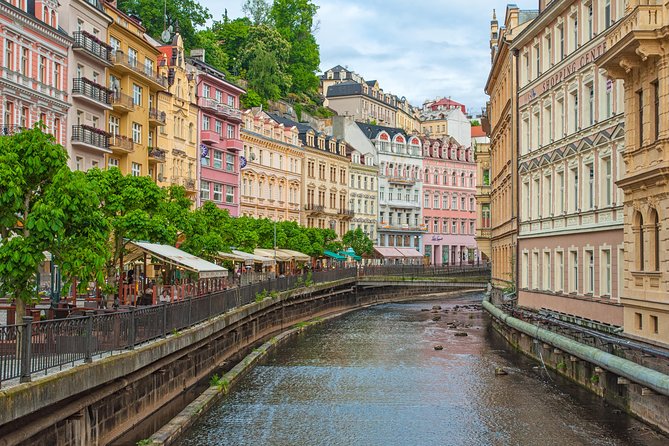 Karlovy Vary Full Day Tour from Prague - Getting Back to Prague: Meeting Point Basics