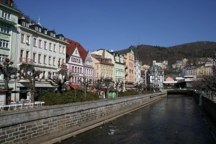 Karlovy Vary & Marianske Lazne Tour from Prague with Lunch - Should You Book This Karlovy Vary and Marianske Lazne Tour?