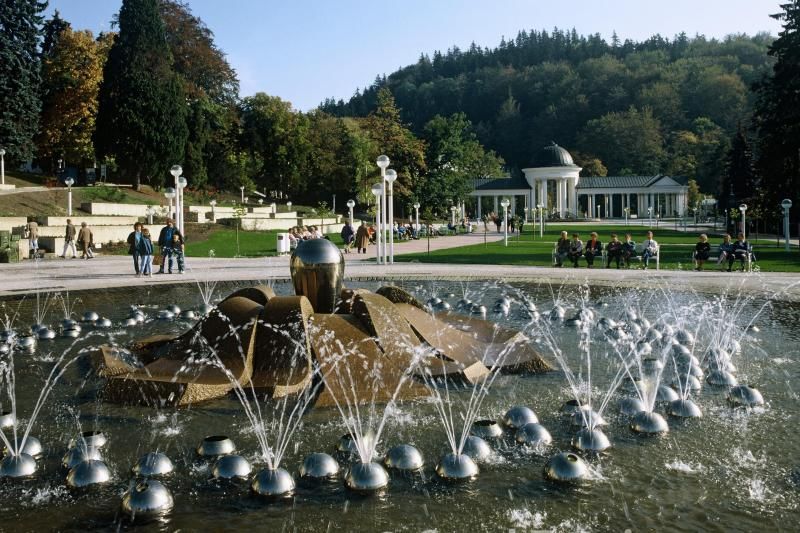 Karlovy Vary & Marianske Lazne Tour from Prague with Lunch - Value and Price: Is $105 Worth It for What You Actually Get?