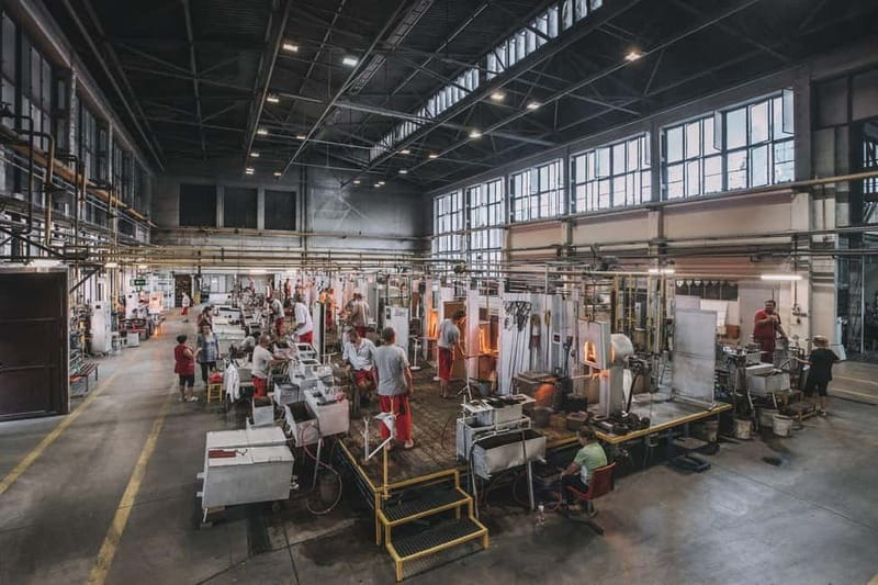 Karlovy Vary: Moser Glassworks Tour with Museum Entry - Price and value at about $18: what you pay for