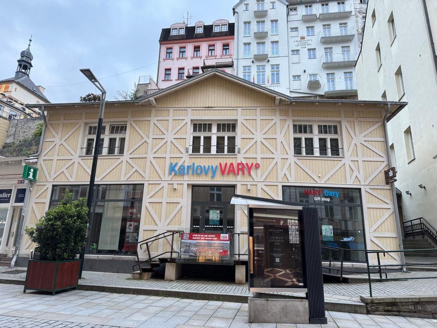Karlovy Vary: Tourist Cinema Experience - Finding the cinema near the Mill Colonnade