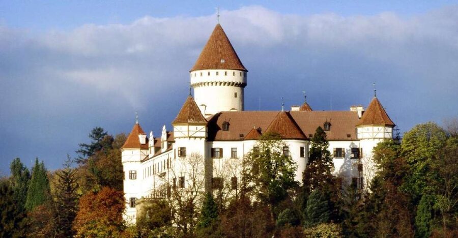 Konopiště: Chateau Tour from Prague - Prague to Konopiště, the Ride That Sets the Tone