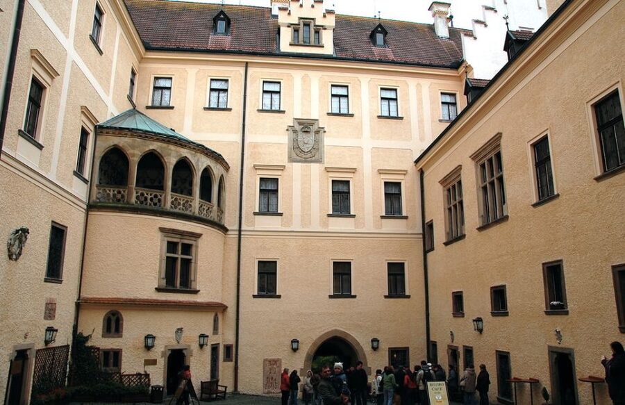 Konopiště: Chateau Tour from Prague - Touring the Collection: What You Actually See in a Short Visit