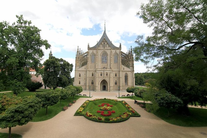 Kutna Hora Day Tour Including Sedlec Ossuary from Prague - Should you book the Kutná Hora day tour from Prague?