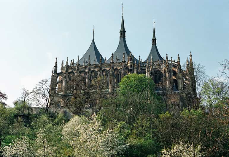Kutna hora - GUIDED TOUR TO KUTNA HORA - Sedlec Ossuary: seeing the bones with context, not just shock