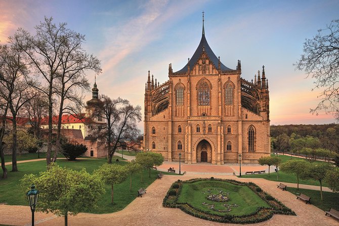Kutna Hora & St. Barbara Cathedral & Ossuary - Guides, small-group pacing, and why timing can make or break it