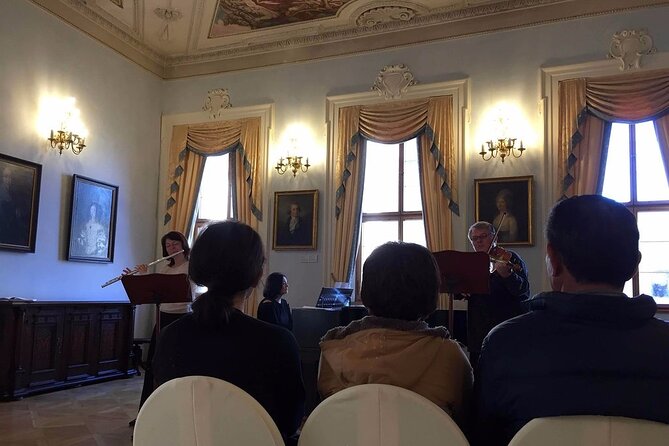 Lobkowicz Palace Concert in Prague Ticket - Dress Code Reality Check: Formal, Then What You See in the Room