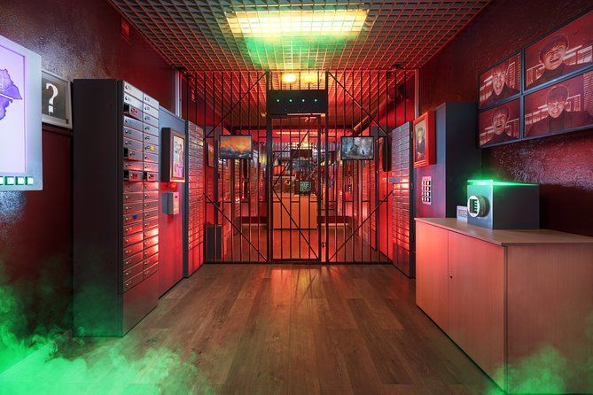 Moriarty's Phantom Trap Escape Game in Prague - Live entertainment and who your game master might be