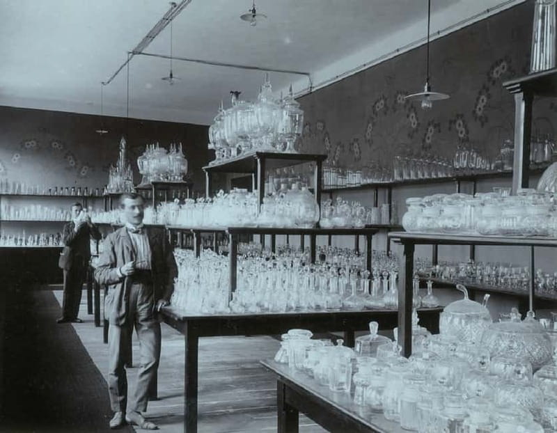 Nizbor Glass Factory Tour - Nizbor on the Berounka River: a small-town reset