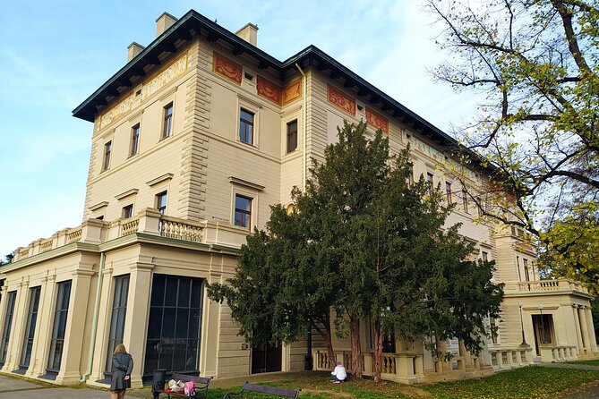 Non-touristy Prague - Cozy Neighborhoods - Private Tour - Stop-by-Stop: Zizkov, New Town Edges, and the Parks That Make the Day