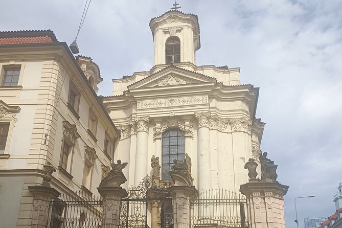 Operation Anthropoid Tours & Lidice Village in Detail - The drive views: Charles Bridge and Prague Castle from the car