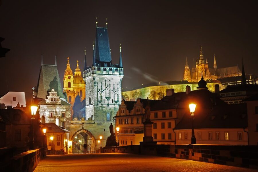 Panoramic Views of Prague Evening Walking Tour - Who this tour suits best