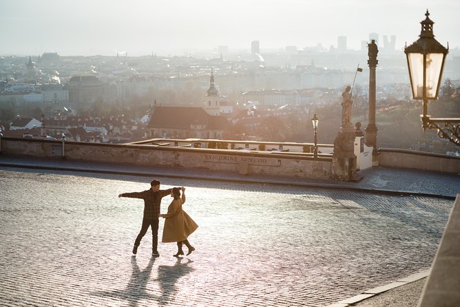 Photo Walking Tour in Prague - A 1-hour Prague photo walk that actually feels easy
