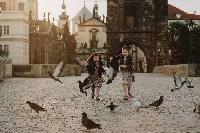 Photographer in Prague, private photoshoot - Old Town Hall and the Astronomical Clock: where your photos start with impact