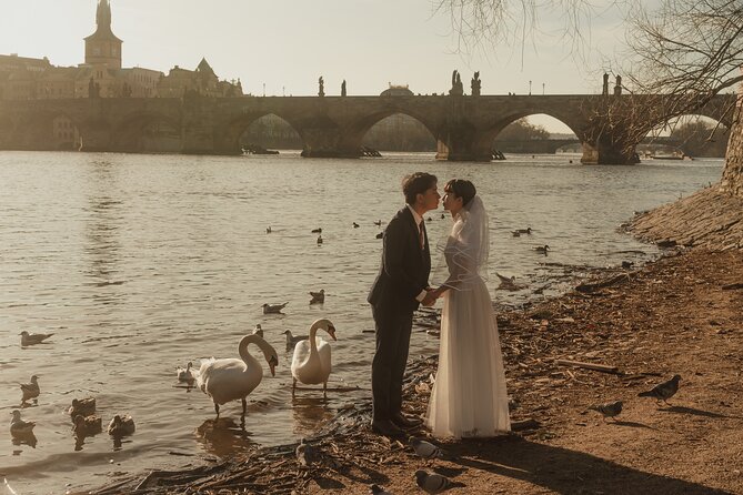 Photographer in Prague, private photoshoot - Meeting at Old Town Square, then a walk with real photo planning