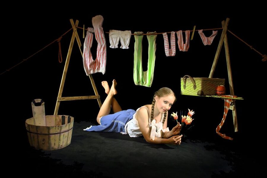 Prague: 1.5-Hour Black Light Theater Srnec Performance - Price and value: is $31 worth a one-time black light show?