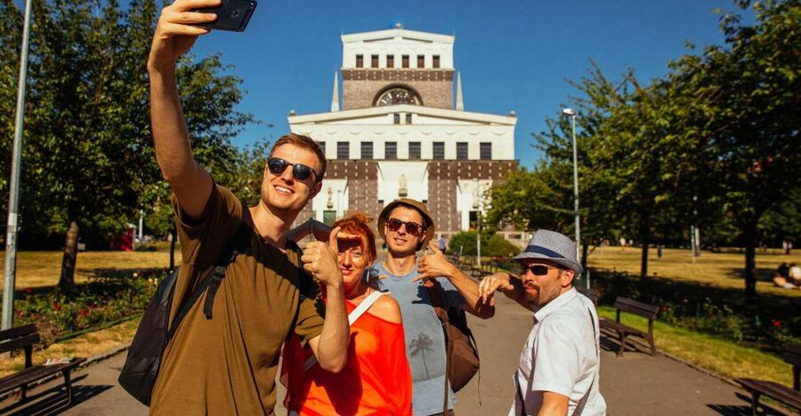 Prague: 1.5-Hour Private Kick-Start Tour with a Local - Entering Prague with a local, not a crowd tour