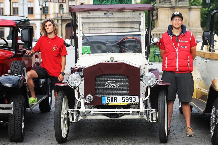 Prague: 1.5–Hour Vintage Car Tour - Price and value: $253 per group for up to 5 people