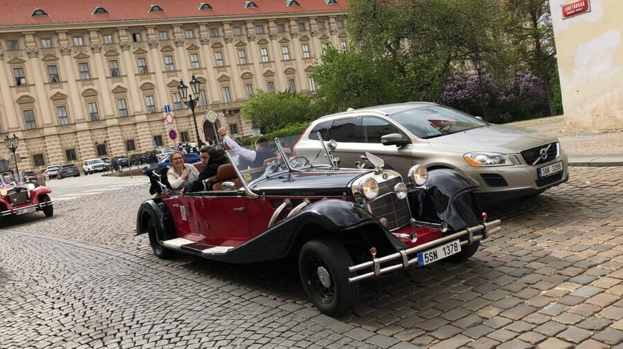 Prague: 120min Private Tour in Vintage Car, up to 6people! - Stop-by-stop: what each famous site is really about