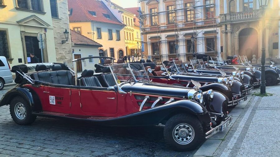 Prague: 120min Private Tour in Vintage Car, up to 6people! - Who this private vintage car tour is best for