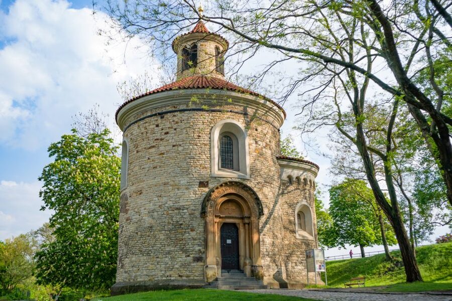 Prague: 2.5-Hour Vyšehrad Castle with Gorlice & Tickets - Vyšehrad Cemetery: famous Czech names in a quiet setting