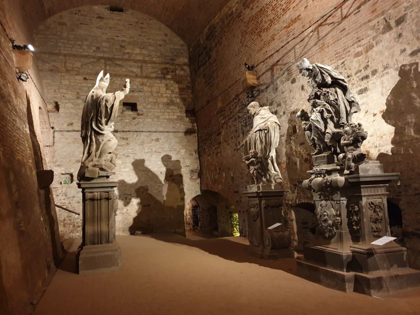 Prague: 2.5-Hour Vyšehrad Castle with Gorlice & Tickets - Gorlice casemates underground and the Charles Bridge statues
