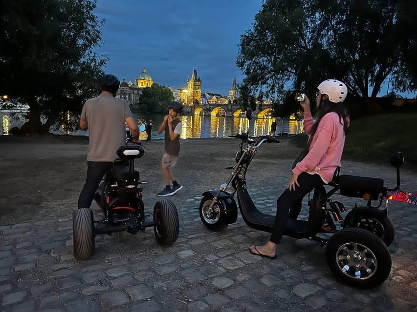 Prague: 2 hours FUN TRIKE tour in Prague with guide - Gear, safety, and what to bring so you’re comfortable
