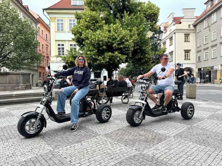 Prague: 2 hours FUN TRIKE tour in Prague with guide - From the Astronomical Clock legend to a park locals love