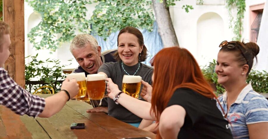 Prague: 3-Hour Beer Tour and Traditional Czech Dinner - Key points at a glance