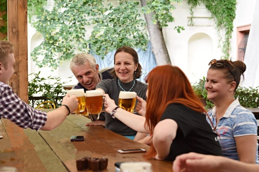 Prague: 3-Hour Beer Tour and Traditional Czech Dinner - Prague stories on foot: past and present in the same evening