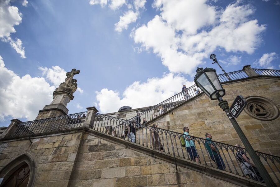 Prague: 3–Hour Castle Grounds Walking Tour and River Cruise - Charles Bridge Museum, then a guided walk into Malá Strana