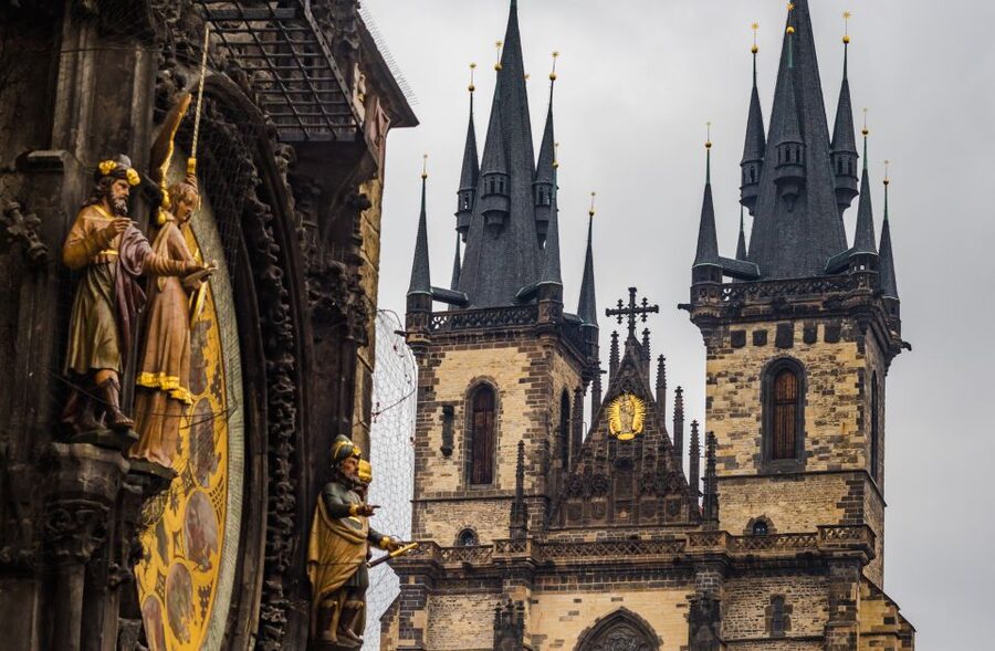 Prague: 3-Hour Walking Tour of Old Town & Prague Castle - Key tour highlights at a glance