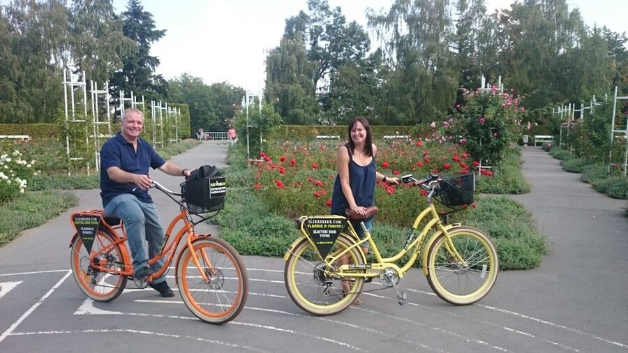 Prague: 7 Best Viewpoints of Prague E-Bike Tour - Prague Castle in 15 Minutes: Short, Focused, and View-First