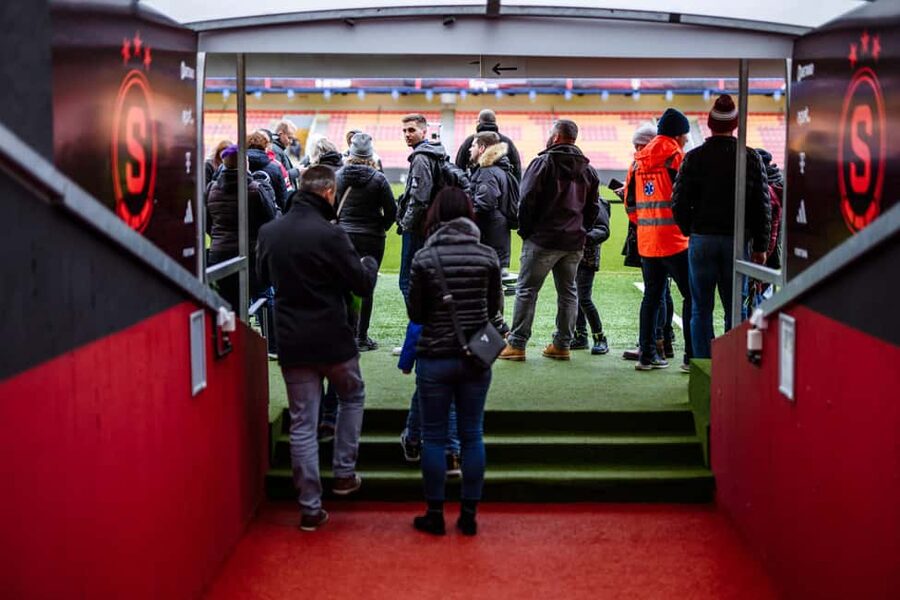 Prague: AC Sparta Praha Stadium Tour - Pitch-side walking, tunnel steps, and that matchday feeling