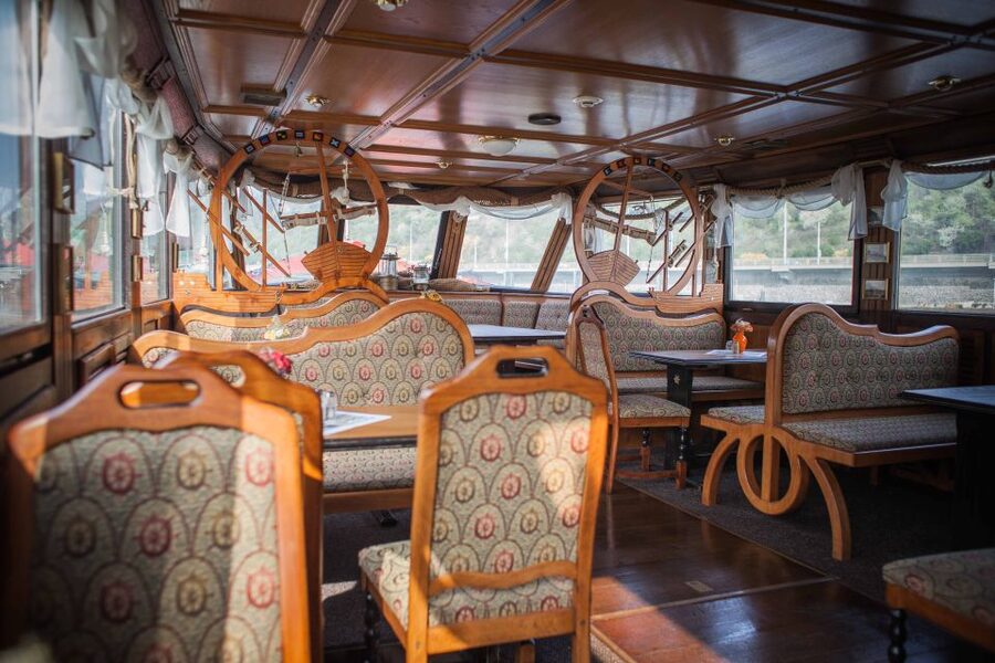 Prague: Afternoon Beer Cruise with Drinks Included - Should you book Prague afternoon beer cruise with drinks included?