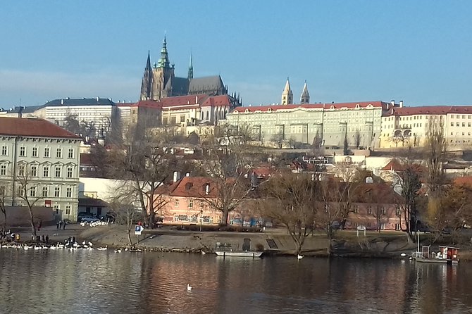 Prague Airport Private Arrival Transfer - Included Extras That Save You Money in the First Hour