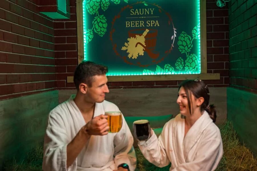 Prague: Beer Spa Experience with Unlimited Beer and Sauna - Sauna plus shower contrast: where the comfort comes from