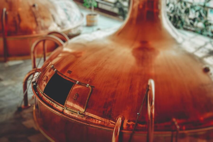 Prague beer tour with brewery visit and tasting - First tasting in a classic Czech pub: pour styles matter