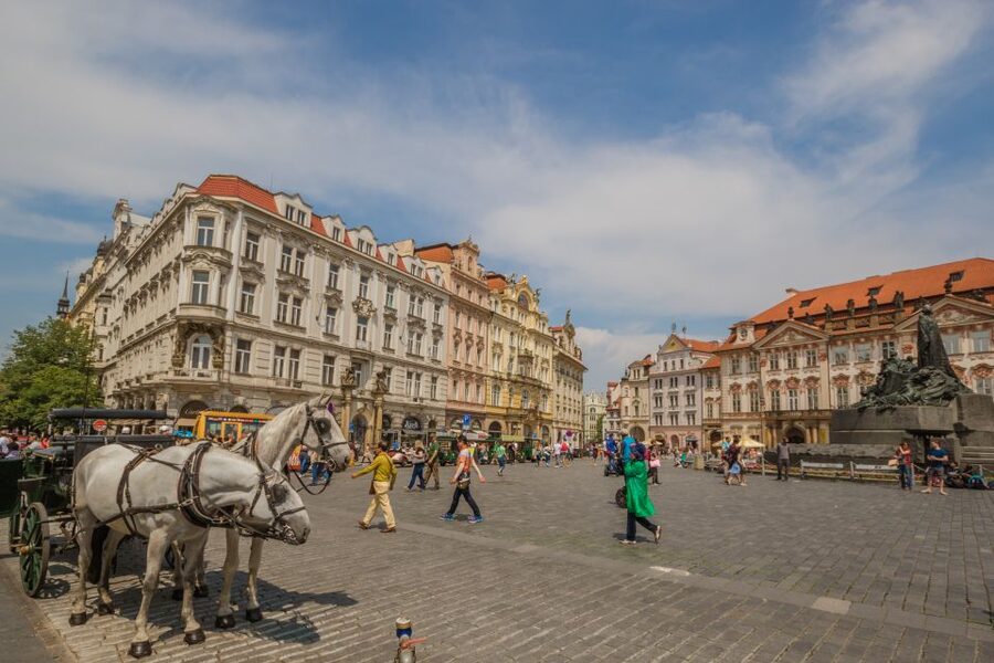Prague: Big Bus Hop-on Hop-off, Castle Tour and River Cruise - The Vltava River Cruise: Pier 17, Timing, and Best Use